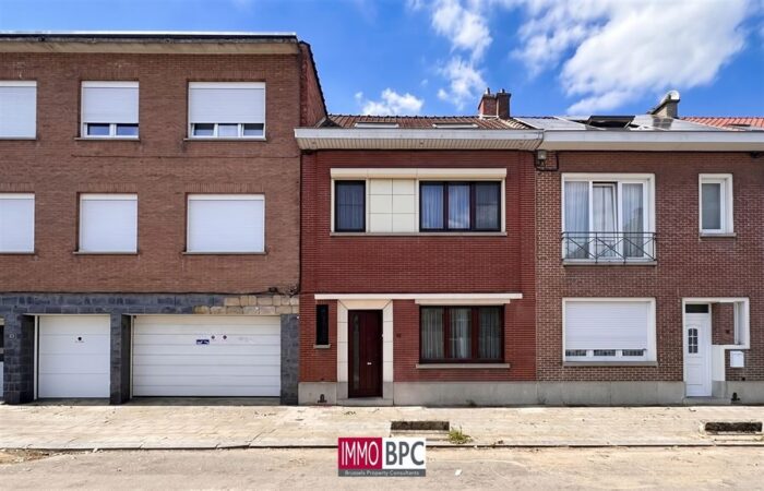 Gezellige gezinswoning met drie slaapkamers, veranda en zuidgerichte tuin - IMMO BPC