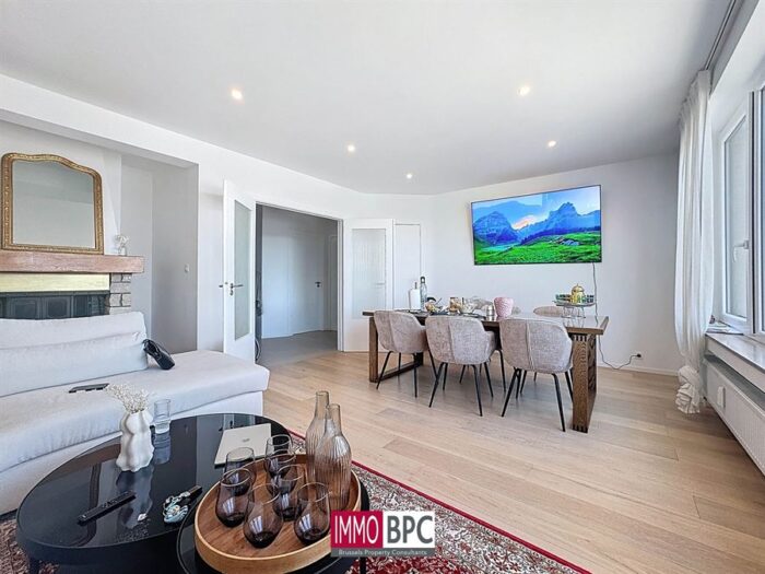 Appartement rénové et lumineux de 96 m² avec emplacement de parking et cave inclus dans le prix - IMMO BPC