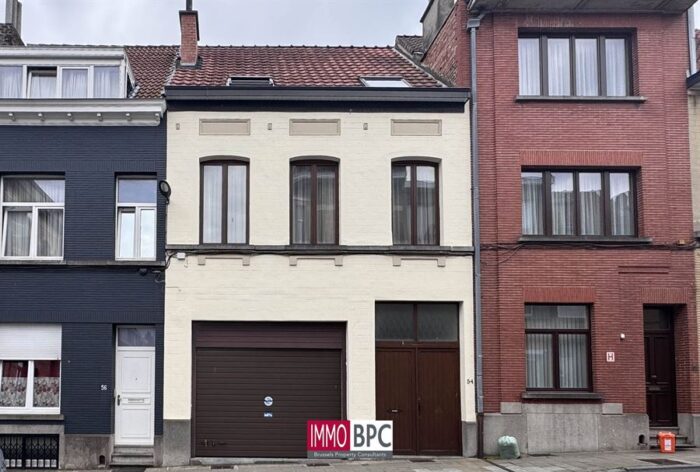 Maison spacieuse avec garage 2 voitures, jardin et potentiel d’aménagement à Ganshoren - IMMO BPC