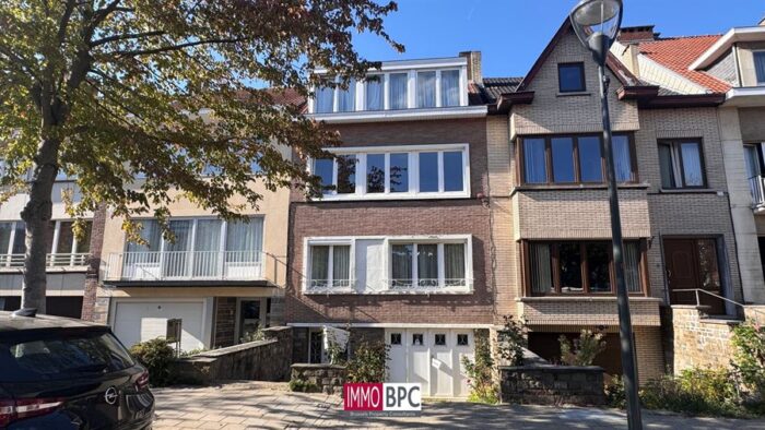 Immeuble de rapport avec 2 appartements, grand jardin et garage - IMMO BPC