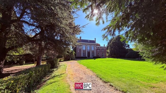 Maison de maître de style Art déco avec logement de concierge sur un domaine de 44 ares - IMMO BPC