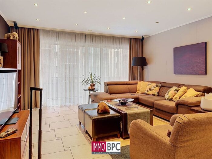 Appartement 93 m² apartment with terrace, 3 sellers  and possible   private garage - IMMO BPC